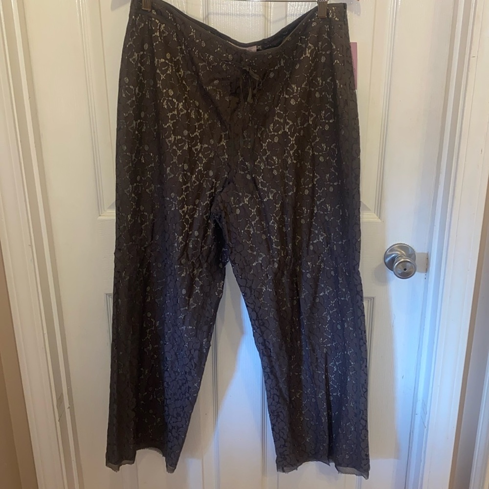 Lace Pants women’s size 16 New Lovely by Mitchell Gross, lined, Olive green